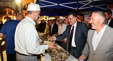 Trabzon'da Şehitler İçin Kur'an Okundu, Aşure ve Lokma İkramı Yapıldı