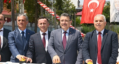 Yomra Vakfı Anadolu Lisesi Temelinde Büyükşehir İmzası
