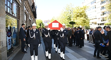 Trabzon'un Eski Belediye Başkanlarından Hasan Melek Son Yolculuğuna Uğurlandı