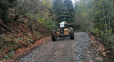 Trabzon Büyükşehir Belediyesi 18 İlçede Yol Sorunlarını Çözüyor
