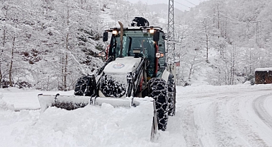 Trabzon'da Kar Nedeniyle 70 Mahalle Yolu Kapandı