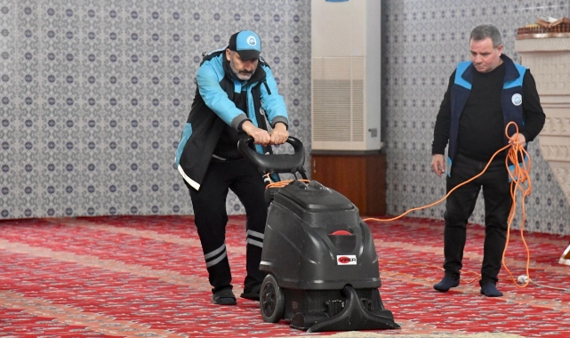 Ortahisar Belediyesi'nden Camilerde Ramazan Temizliği