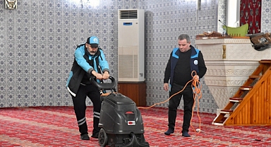 Ortahisar Belediyesi'nden Camilerde Ramazan Temizliği
