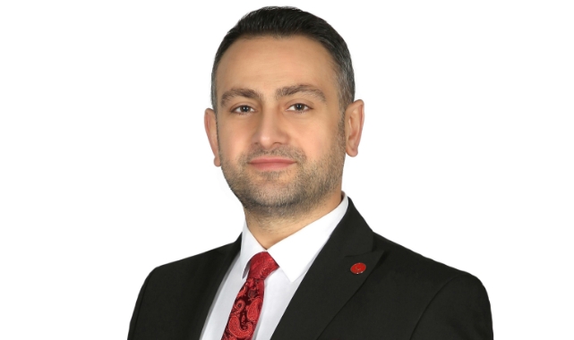 Saadet Partili Burak Turhan 