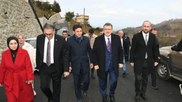 Başkan Genç Sürmene'de incelemelerde Bulundu