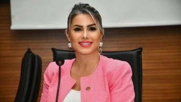 CHP'li Arzu Öktem'den AK Partili Nahide Cihan'a Sert Cevap "2,5 Yıl Önceki İstifayı Unutmayın!"