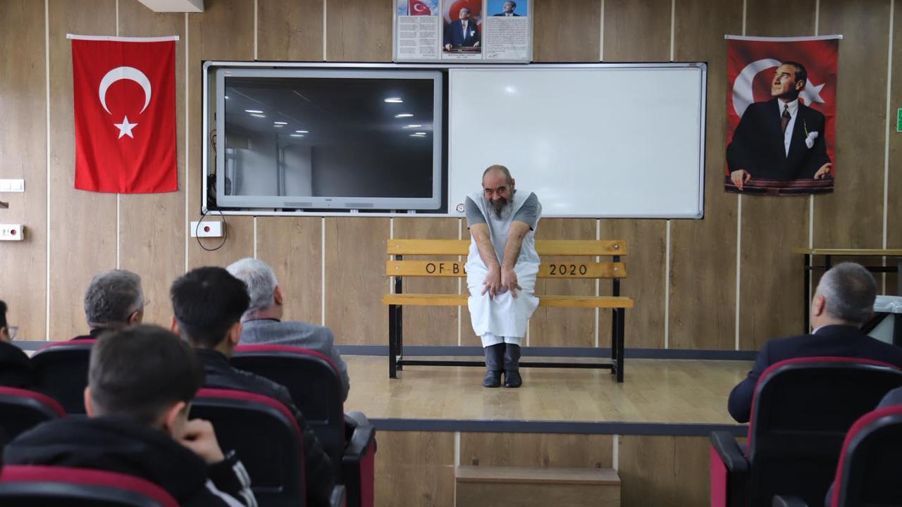 Dünya Tiyatro Günü Of'ta Sanatla Kutlandı