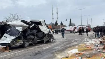 Samsun'da Zincirleme Trafik Kazası: 19 Kişi Yaralandı