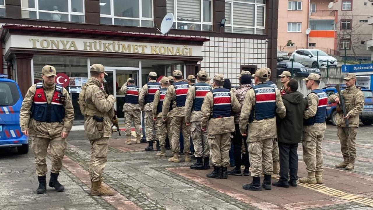 Tonya'da Tefecilik Operasyonu! Çok Sayıdaki Kişi Gözaltına Alındı