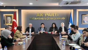 AK Partili Hisoğlu’ndan Sert Eleştiri: Ortahisar Belediyesi’nin 2 Yıllık Karnesi Koca Bir Hiç