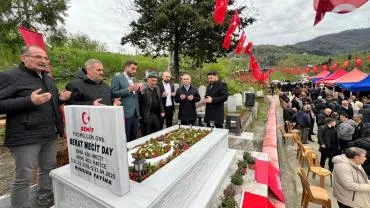 Anahtar Parti,Trabzonlu Şehit Berat Mecid Day'ı Anma Programına Katıldı