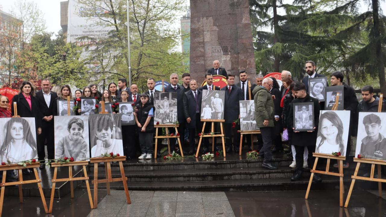 CHP'li Mustafa Bak 23 Nisan Kutlamalarında Haykırdı "Çocuklarımız Artık Güvende Değil"