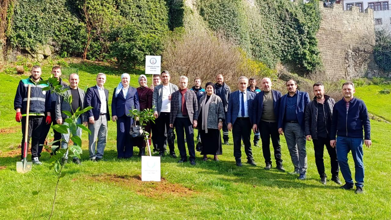 Fidanlar Toprakla, Çocuklar Doğayla Buluştu