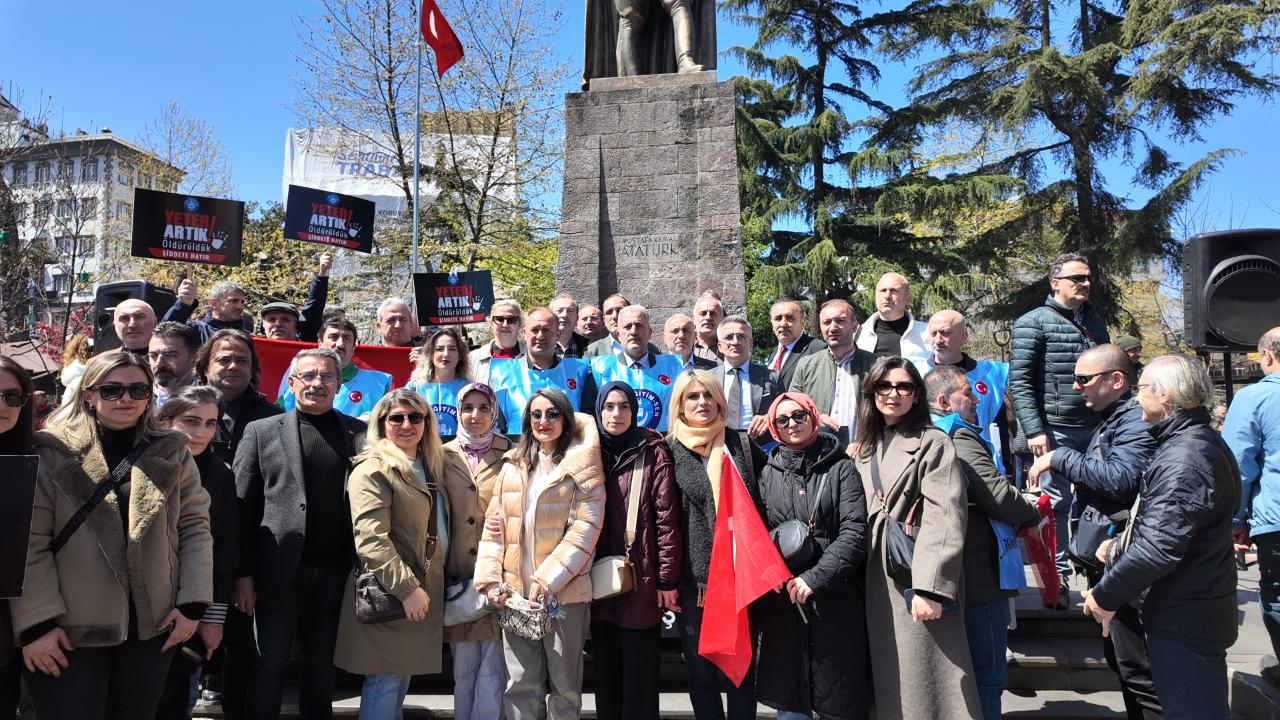Siverek'teki Okul Saldırısı Trabzon'da Protesto Edildi: TÜRK EĞİTİM-SEN'den Sert Tepki