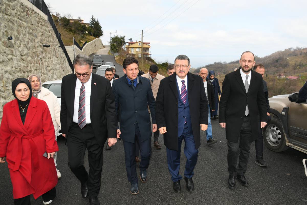 Başkan Genç Sürmene'de incelemelerde Bulundu