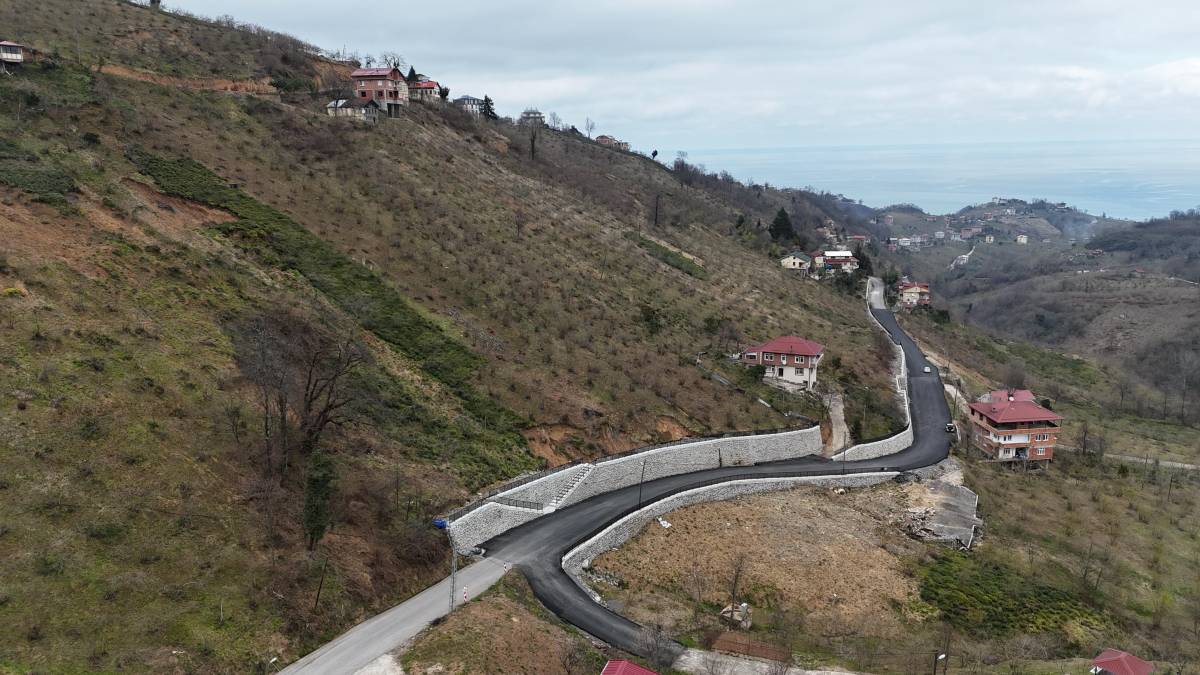 Başkan Genç Sürmene'de incelemelerde Bulundu