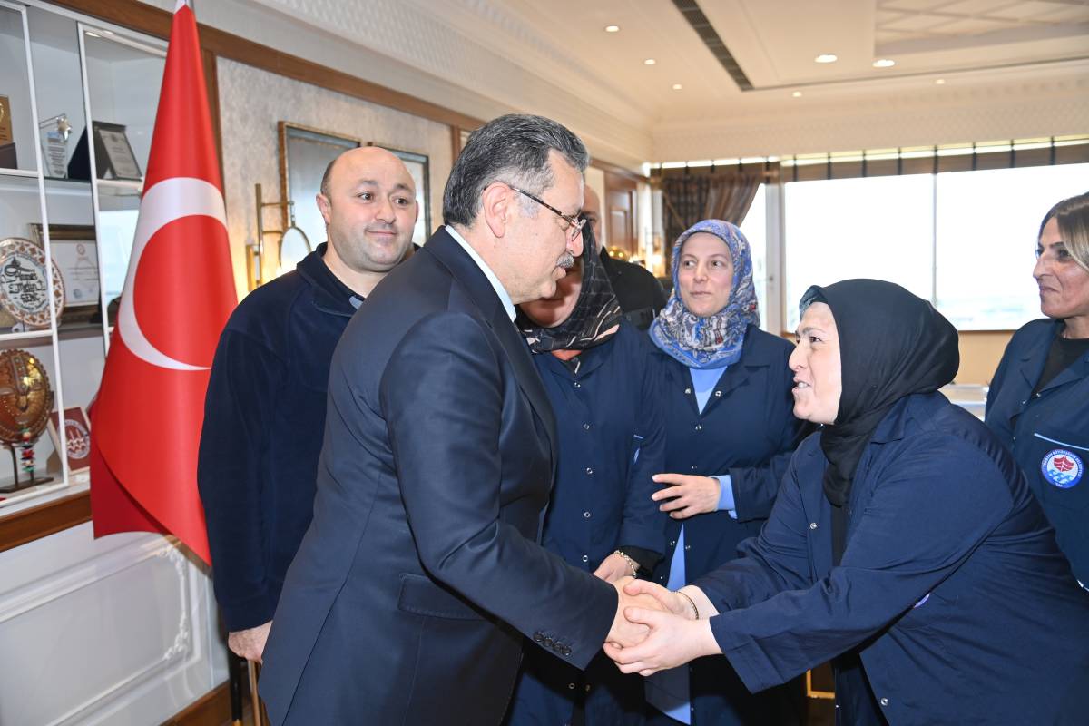 Başkan Genç, Belediye Personeliyle Bayramlaştı