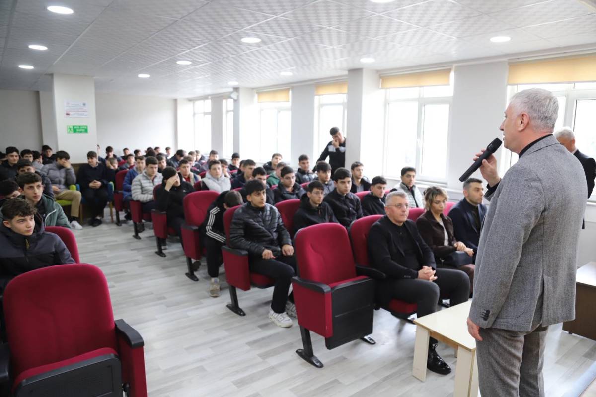 Dünya Tiyatro Günü Of'ta Sanatla Kutlandı