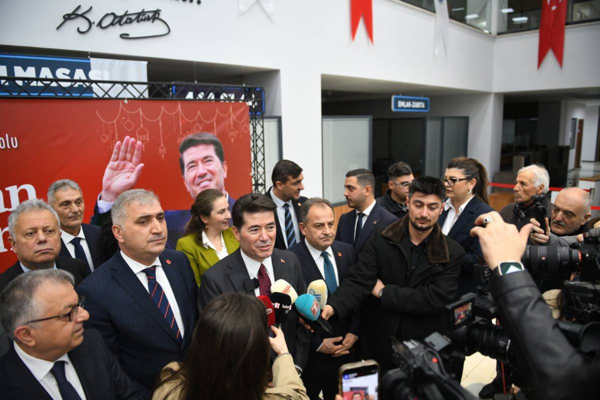 Başkan Kaya’dan Bayramda Sert Çıkış: “Ekrem İmamoğlu’nun Posteri Bile Tahammül Edilemiyor”