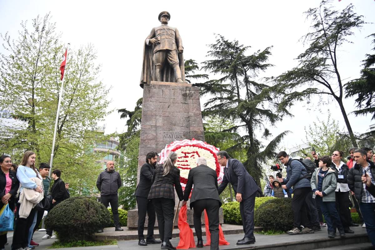 Trabzon’da Kültür ve Sanat Rüzgarı: 26. Tiyatro Festivali Coşkuyla Başladı